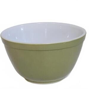 Pyrex Avocado Verde Green 750 ml Nesting Bowl Made in USA Glass 401 Mixing Bowl
